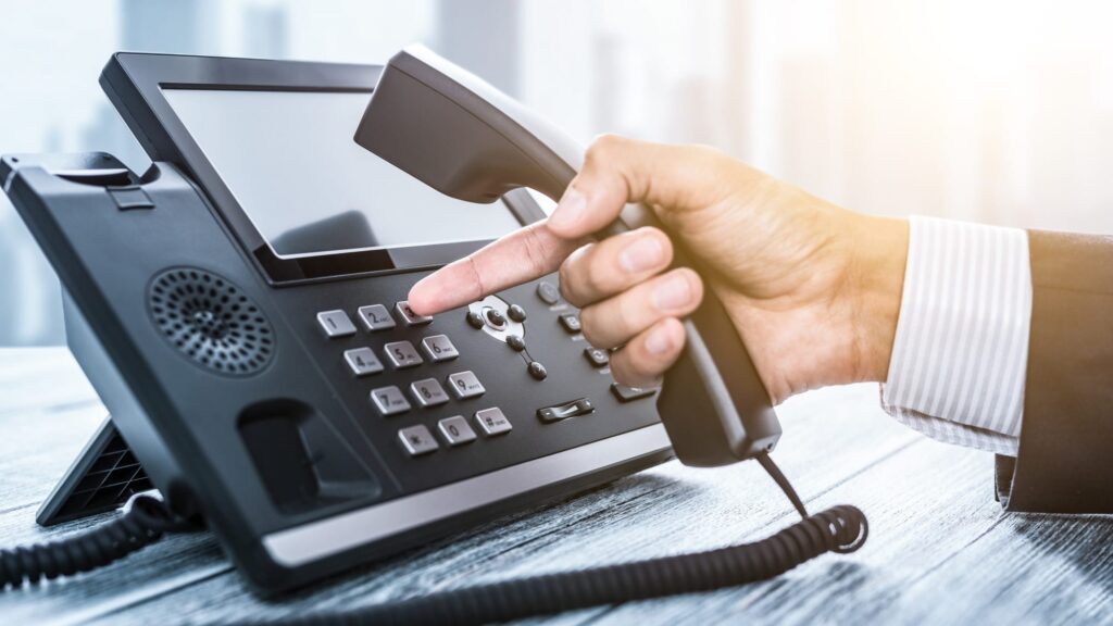 10 Best Business Phone Services For Small Businesses (2024)