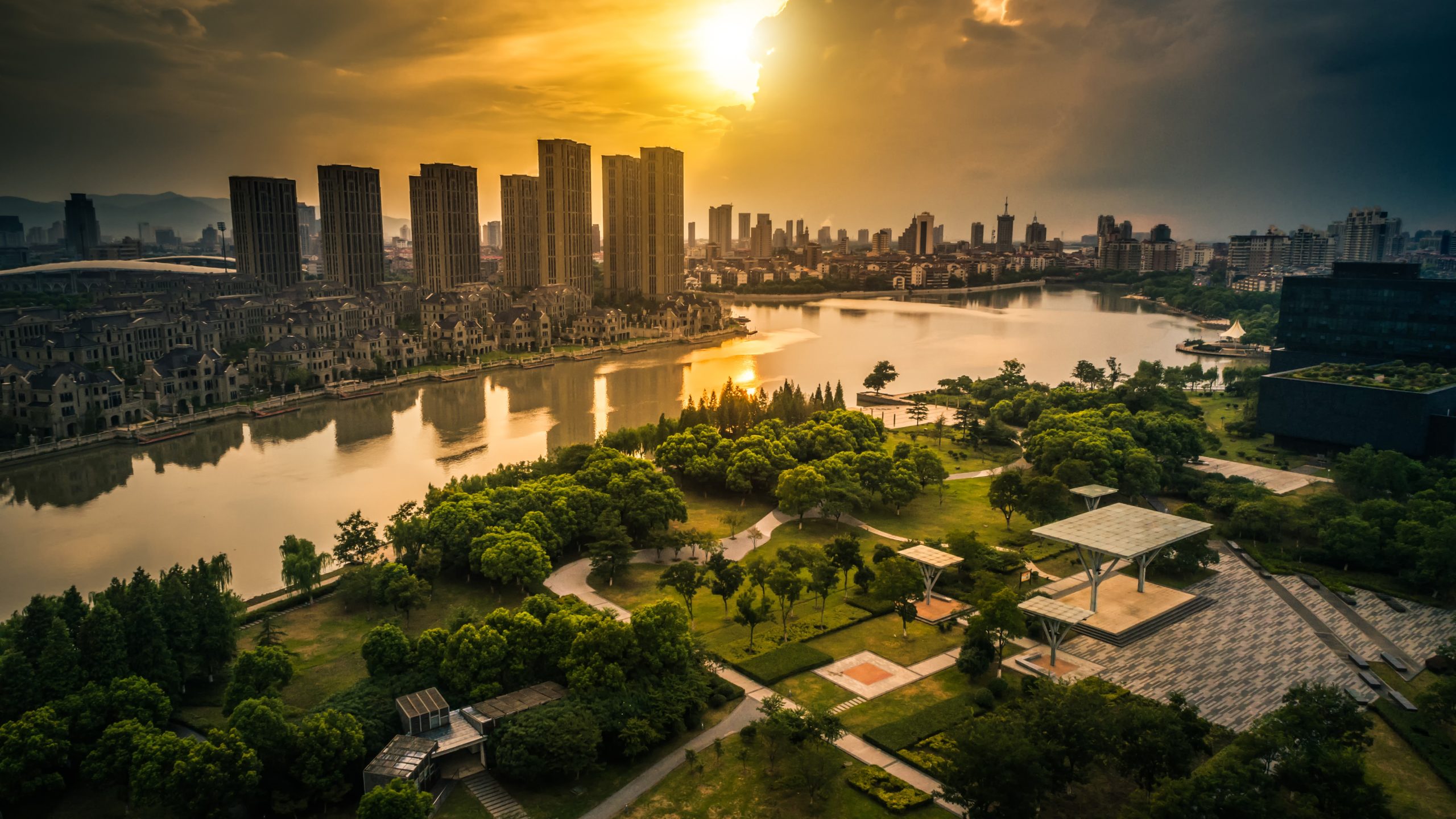 The city sunset